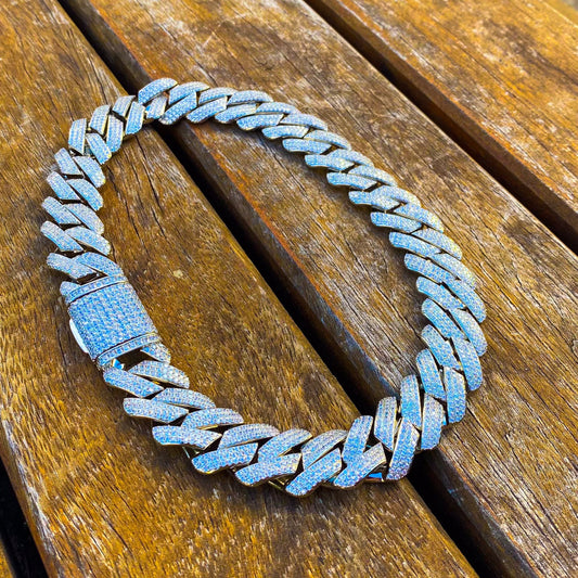 Corrente Cuban 18mm Cravejada 3 fileiras ICE - Peça Premium (resistente à água)