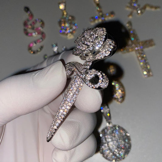 Pingente Punhal de Rosas com Corrente de brinde - Peça Premium (resistente à água) - ICE BRO JOIAS