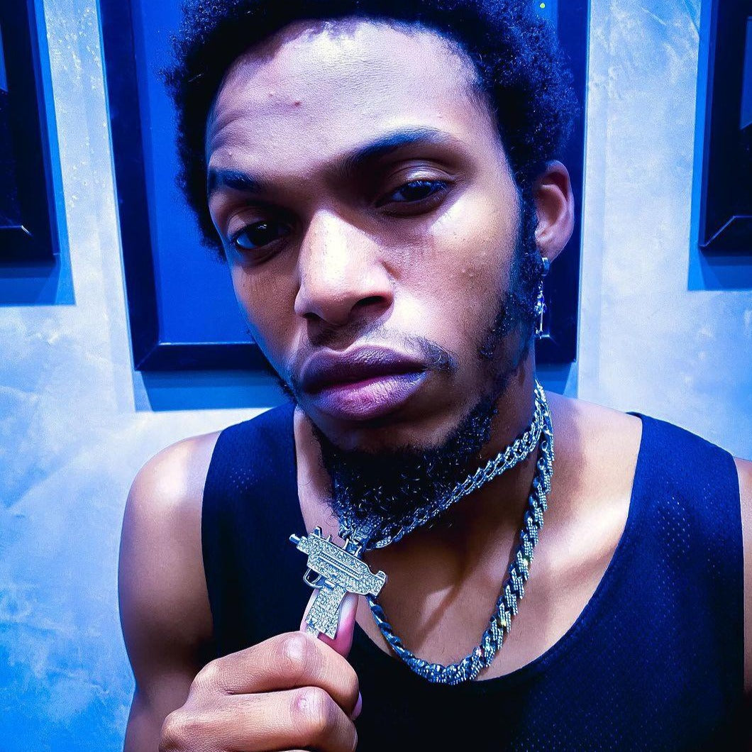 Pingente Uzi ICE Cravejado + Corrente Cuban de brinde - ICE BRO JOIAS