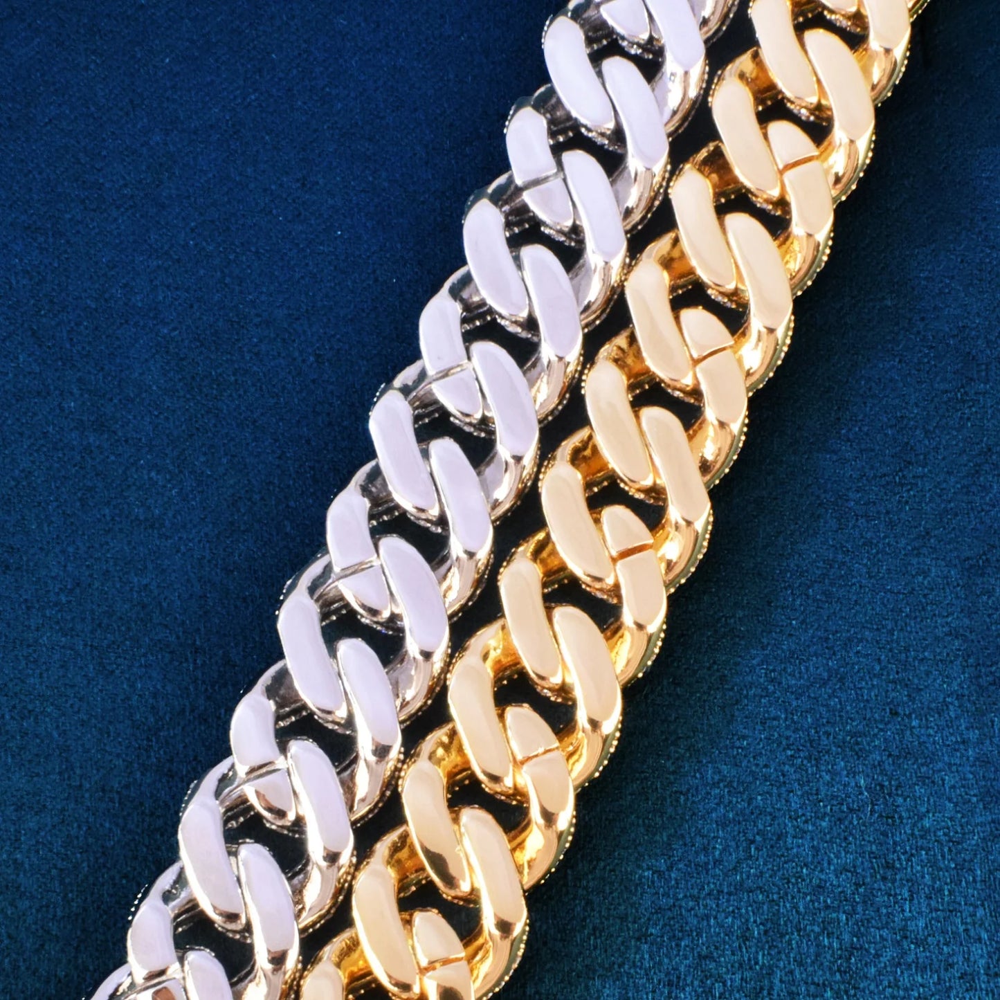 Corrente Cuban 14mm Cravejada 3 fileiras ICE - Peça Premium (resistente à água)