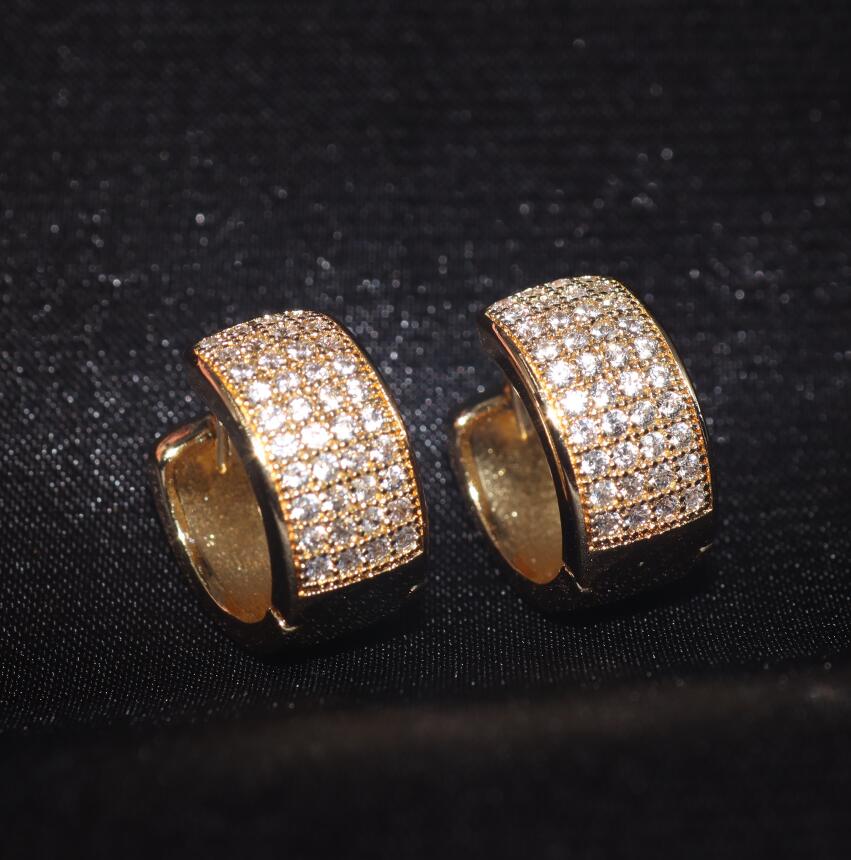 Par de Brincos Ice - banho a 10 milésimos de ouro ou prata, cravejados a mão. - ICE BRO JOIAS